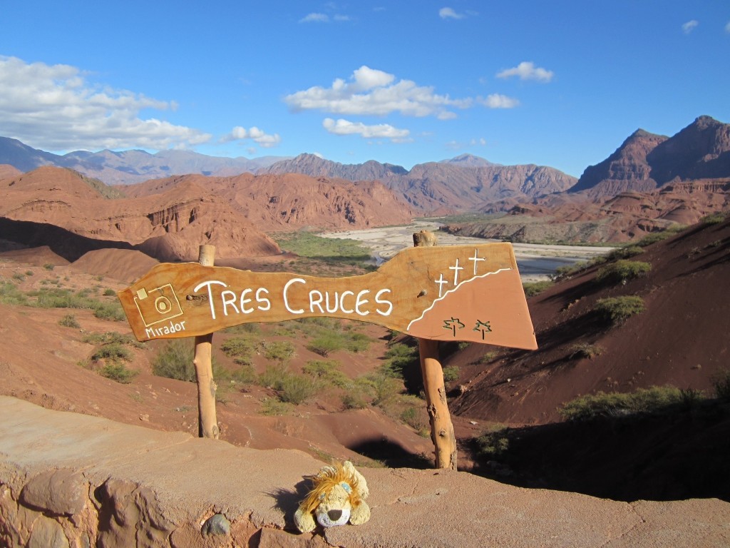 Lewis reaches a beautiful spot called "Las Tres Cruces"