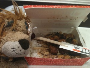 Lewis the Lion tries some Japanese food on his first day in Singapore