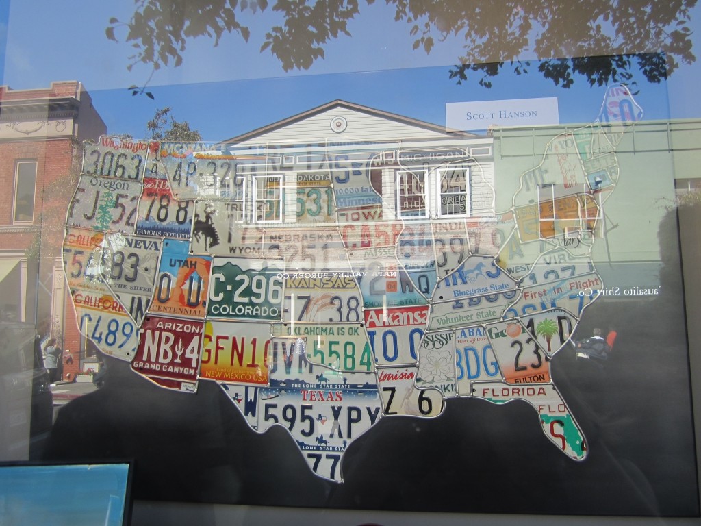 A map of the USA made up of number plates