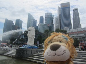Lewis the Lion meets his first Merlion!