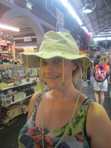 Helen tries out a traditional Aussie hat in a souvenir shop
