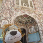 Lewis admires the mix of Hindu and Muslim architecture
