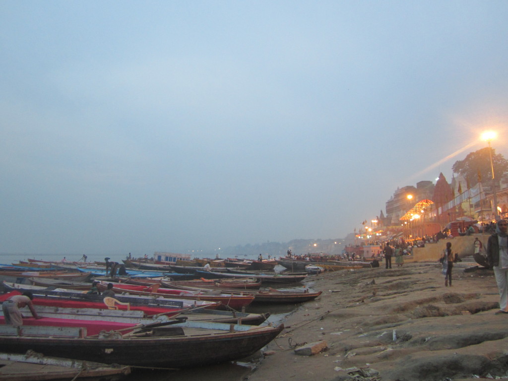 Twilight approaches on the banks of the Ganga